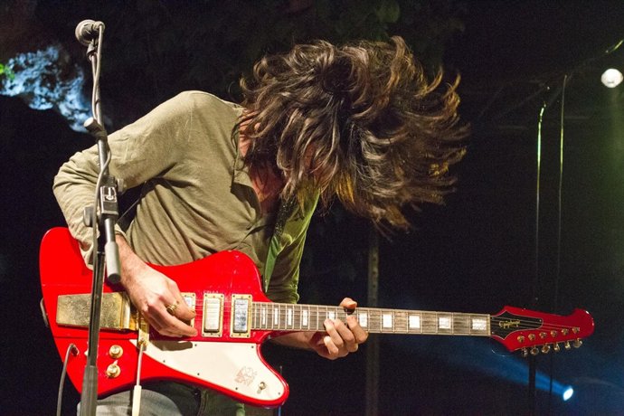 Xarim Aresté presentant nou disc al Pati del Fènix. 