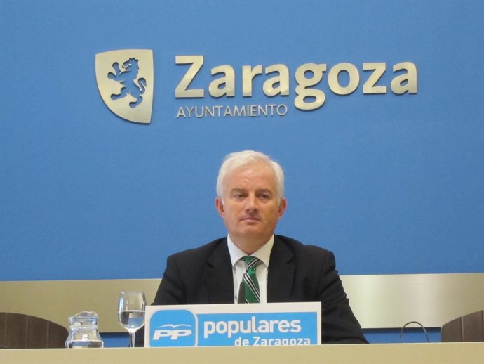 El portavoz del gurpo municipal del PP, Eloy Suárez