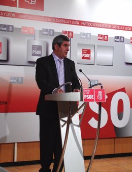 El secretario regional del PSOE, Julio Villarrubia
