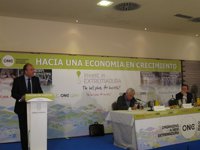 Monago avanza que "próximamente" habrá una "bajada" de impuestos en Extremadura
