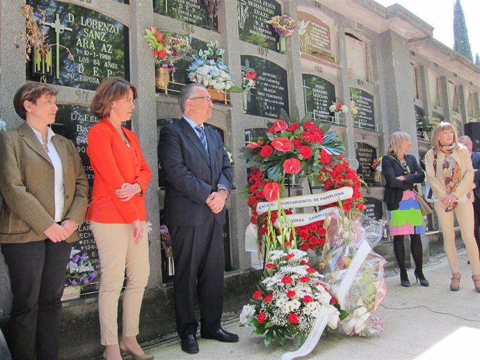 Yolanda Barcina y Enrique Maya en el homenaje a Tomás Caballero