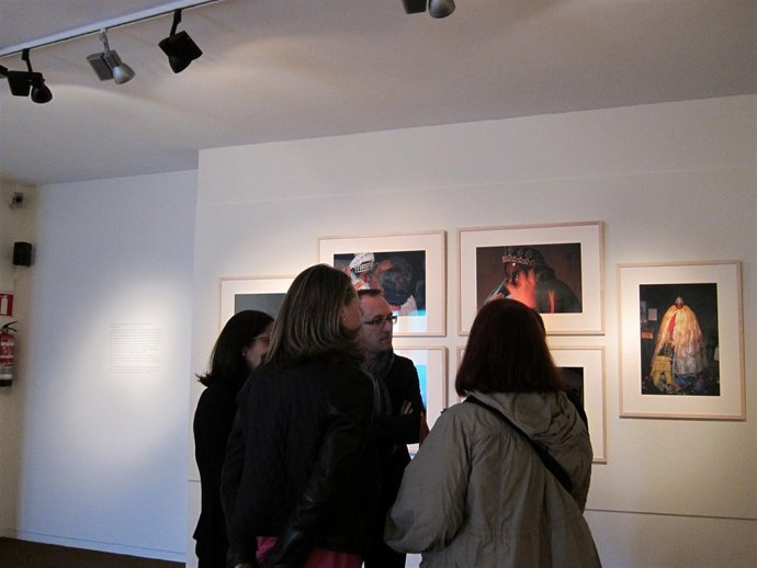 Anxo Lorenzo antes de presentar la exposición sobre Santes Maries de Mer