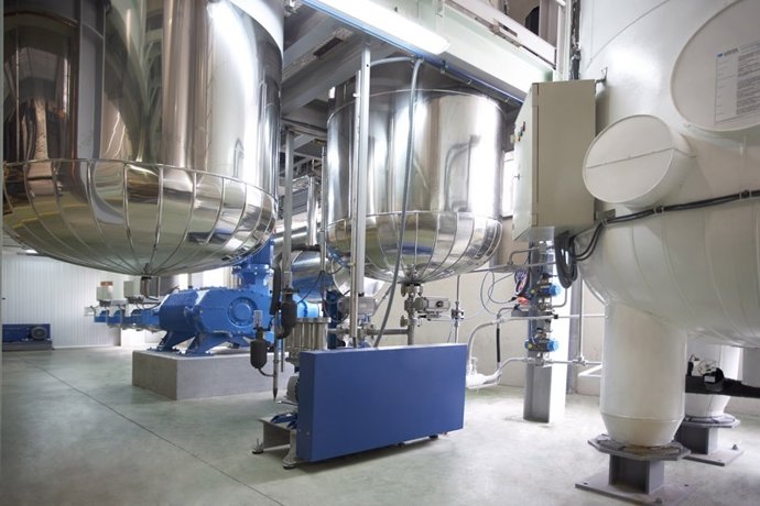 Extraen omega 3,6 y 9 de microalgas para cosmética y alimentacion