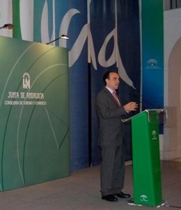 El consejero Rafael Rodríguez