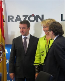 Jesús Moreno y Esperanza Aguirre en un desayuno de La Razón