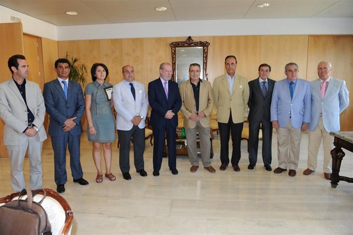 Villalobos con los empresarios turísticos.