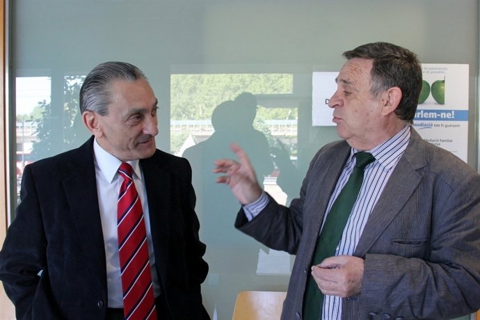 J.MªAmargant (jefe protocolo Diputació Girona) F.Rincón (exasesor UDC Diputació)