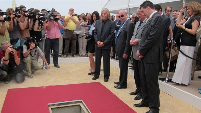 Colocación Primera Piedra Parque Paramount En Alhama De Murcia
