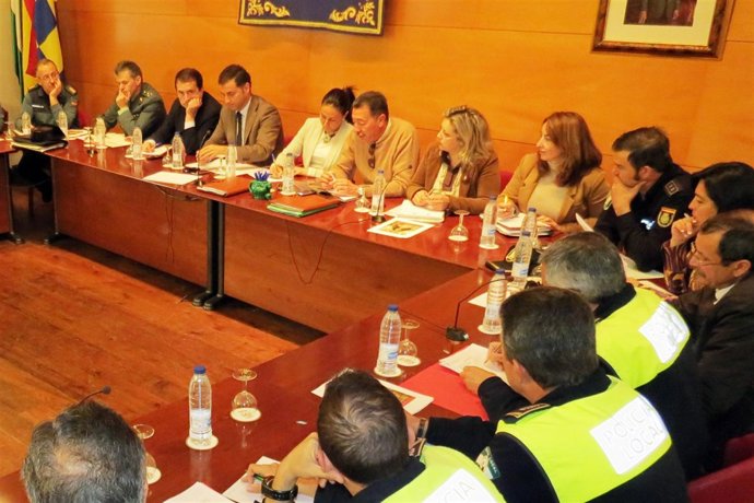 Junta Local de Seguridad en el Ayuntamiento de Moguer. 
