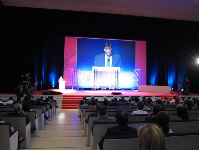 El consejero Arturo Aliaga esta tarde en la inauguración del Foro Pilot 2013