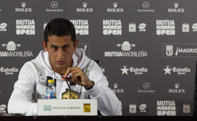 El tenista Nico Almagro en rueda de prensa 