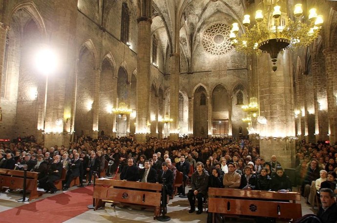 Misa en memoria de los difuntos de 2012 en Santa Maria del Mar