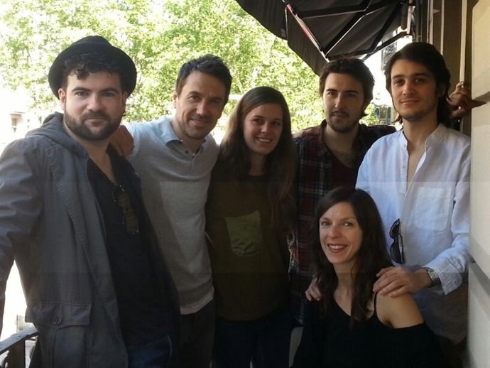 El director y los intérpretes de 'Stockmann'.