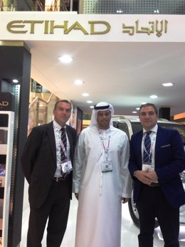 Bendodo reunido con un directivo de Etihad en Dubai ATM Costa del Sol