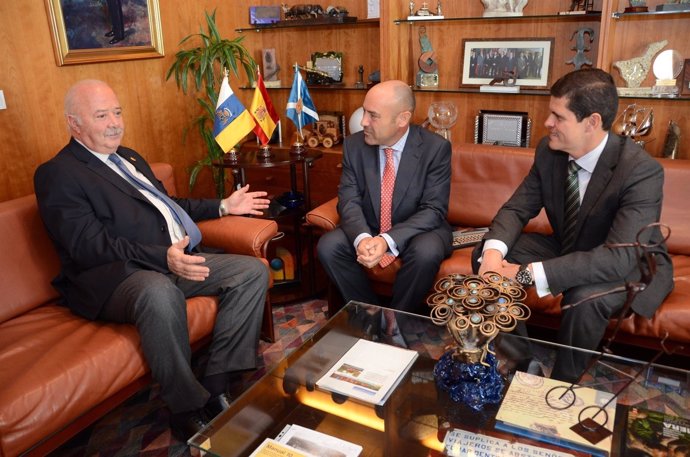Ricardo Melchior recibe la visita del nuevo director del Aeropuerto Tenerife Sur