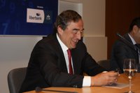 Rosell, dispuesto a estudiar la moratoria para los despidos propuesta por el PSOE