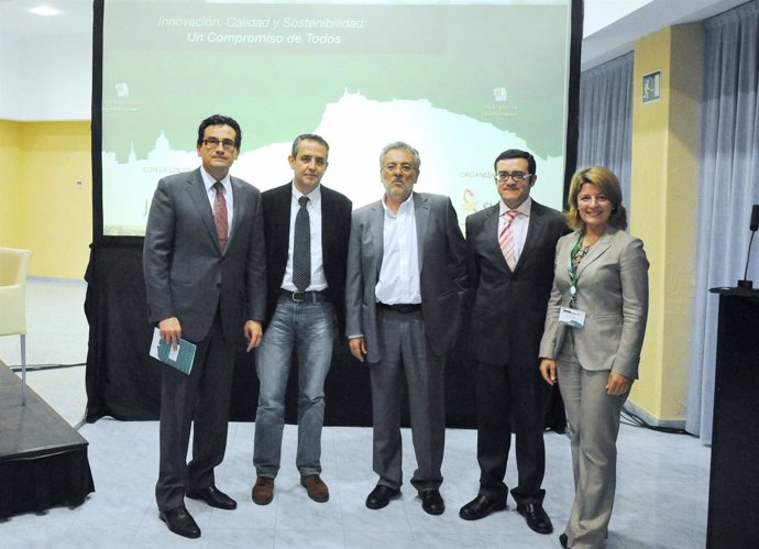 Imagen de los expertos participantes en el congreso de la SVFH