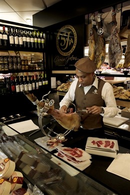 Espacio de Cinco Jotas en 'Galeries Lafayette de París'.