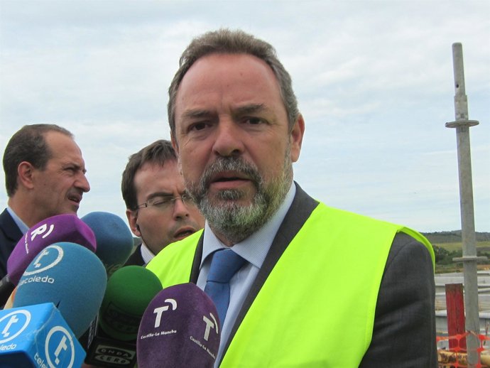 Jesús Labrador, delegado del Gobierno, depuradora Estivel