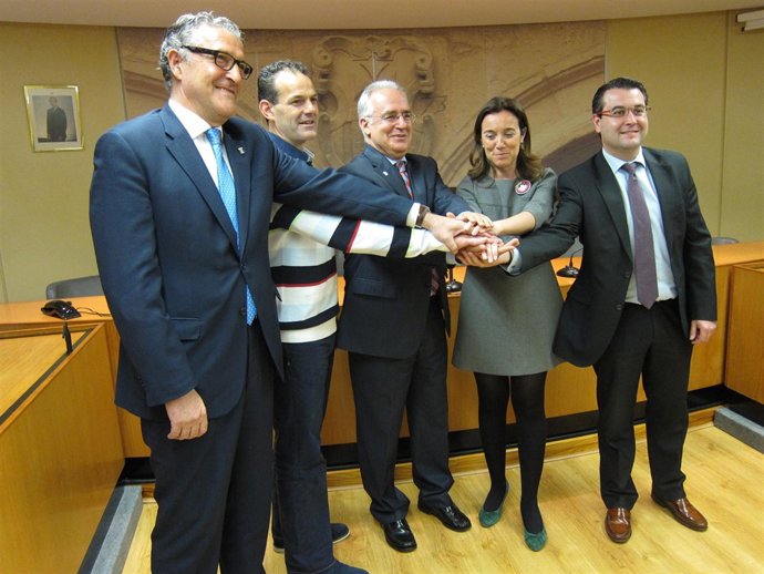 Ceniceros, Gamarra, Merino, Ibáñez y Royo, tras la adhesión del Parlamento 