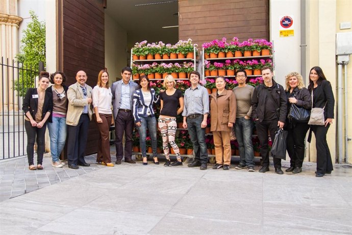 Entraga de maceteros 