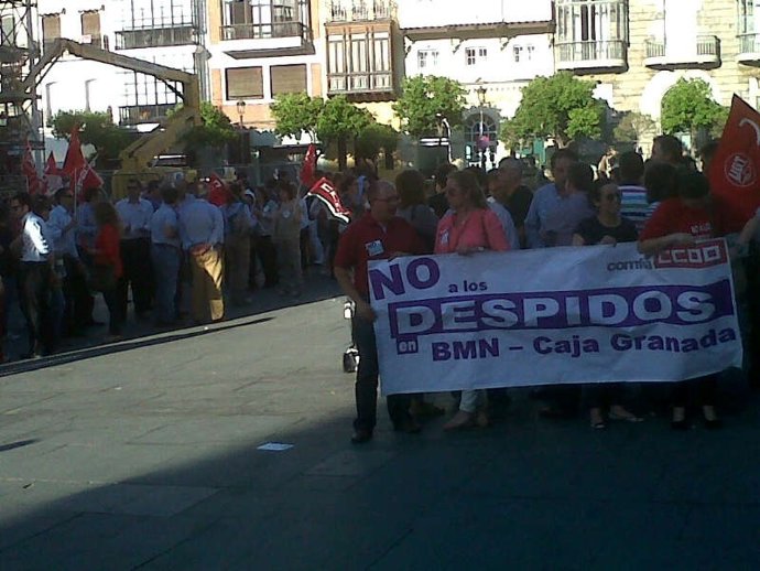 Concentración de trabajadores de BMN en Sevilla
