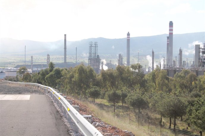 COMPLEJO PETROQUÍMICO REPSOL PUERTOLLANO FÁBRICA INDUSTRIA