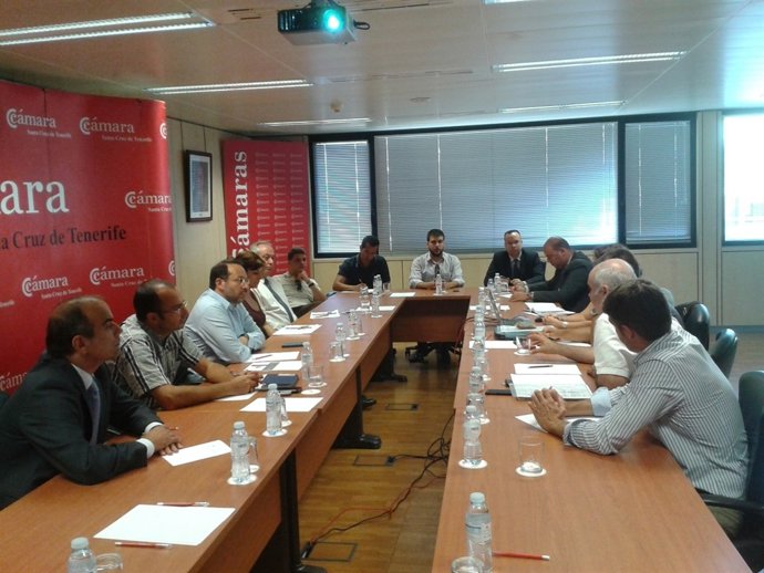 Reunión de Cabildo y Cámara