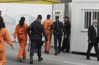 La Policía atribuye a los ocho detenidos de Greenpeace un delito contra las altas instituciones del Estado