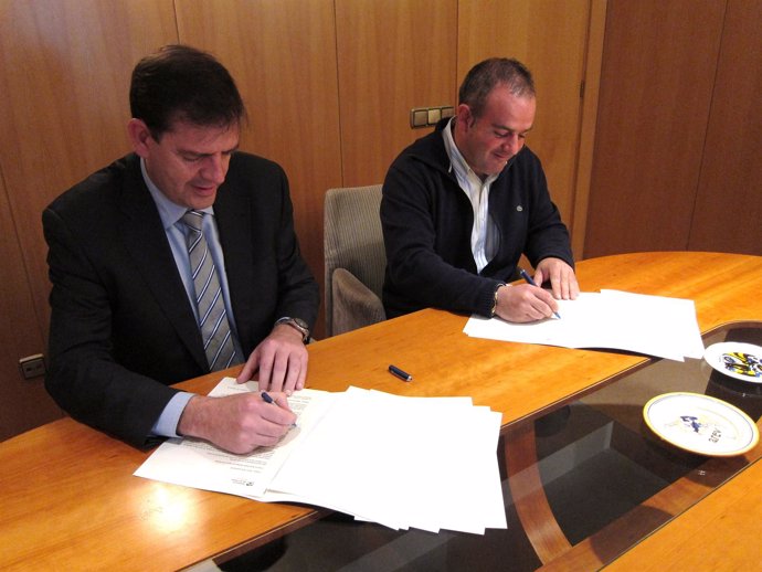 Nagore y Martínez Nalda firman el convenio