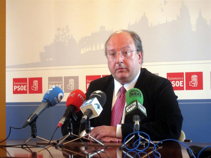 Enrique Cabero en el Ayuntamiento de Salamanca