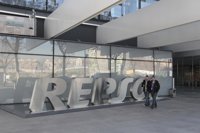 Repsol espera ingresar 540 millones por activos de Perú y una subida de 'rating' tras la operación con Shell