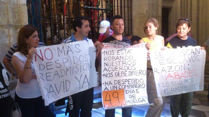 Trabajadores de las cafeterias de aeropuertos  de Sevilla.