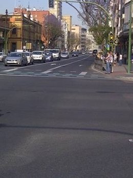 La calle Luis Montoto a primera hora de este jueves.