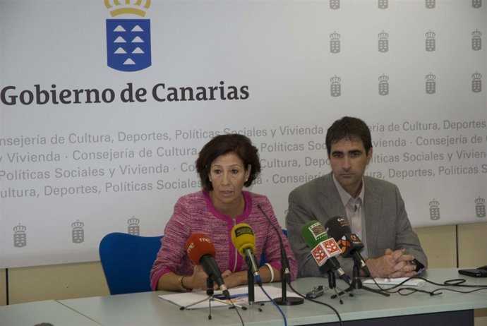 Rojas (i), en rueda de prensa