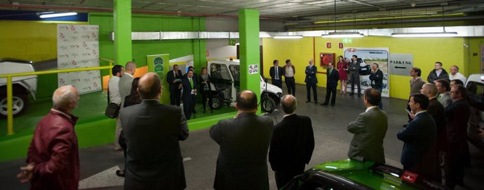 Inauguración de nuevos puntos de recarga para coches eléctricos en Madrid