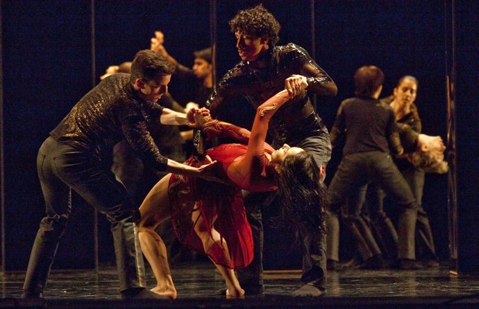 El espectáculo 'El pájaro de fuego'