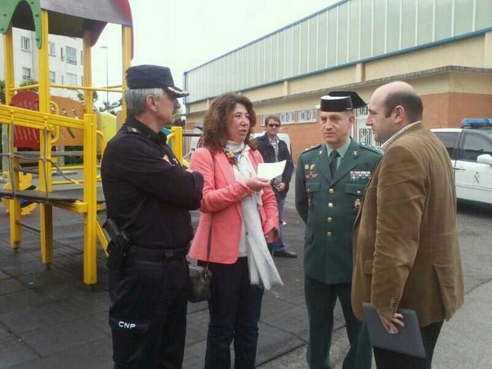 Carmen Alba asiste a la Jornada de Policía Nacional y Guardia Civil.