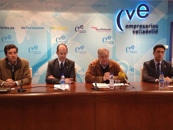 Firman convenio UEMC y UGT