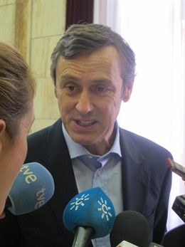 El portavoz adjunto en el Congreso Rafael Hernado