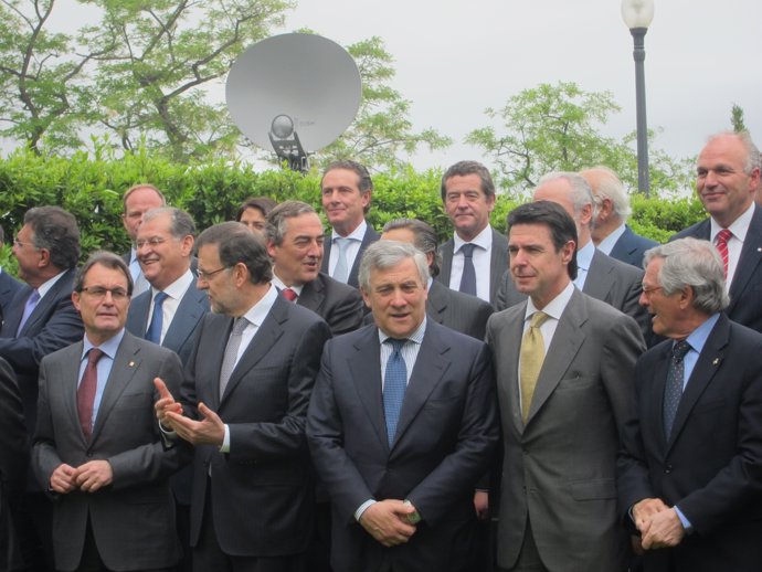 Los ptes.A.Mas y M.Rajoy presiden un almuerzo con el sector del automóvil
