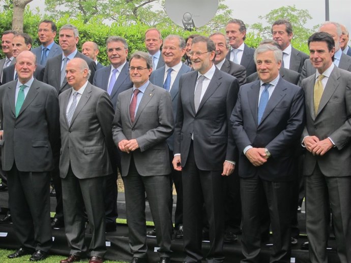 Los ptes.A.Mas y M.Rajoy presiden un almuerzo con el sector del automóvil