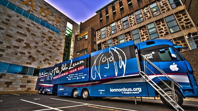 Autobús educativo de John Lennon