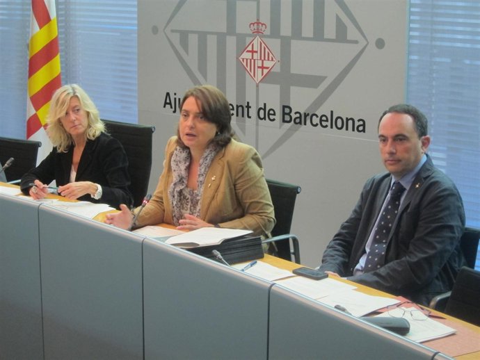 Belén Pajares (PP) y los tenientes de alcalde Sònia Recasens y Jaume Ciurana