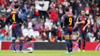 500 personas celebran en Canaletes el triunfo del FC Barcelona en la liga