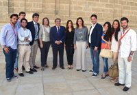 PP-A dice que el "antieuropeísmo" de Griñán es "una pose para ocultar que es la región de UE con más jóvenes parados"