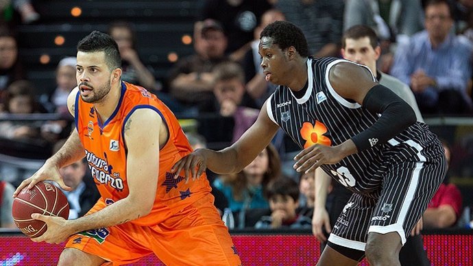 El partido entre el Valencia Basket y el Uxue Bilbao Basket