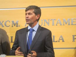 Bataller en rueda de prensa