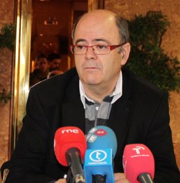 ALEJANDRO ALONSO , MICROFONOS