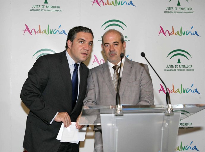 Elías bendodo y Paco Artacho anuncian acción conjunta en Rusia turismo málaga